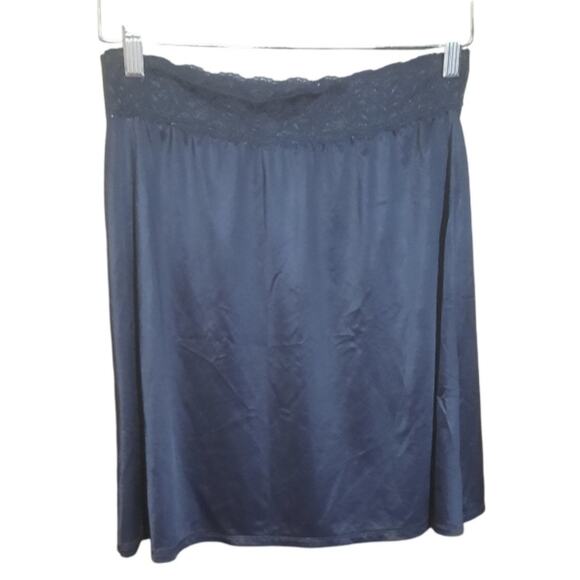 Vassarette Womens Black Side Slit Lace Waist Half Slip Size Medium - Picture 1 of 6